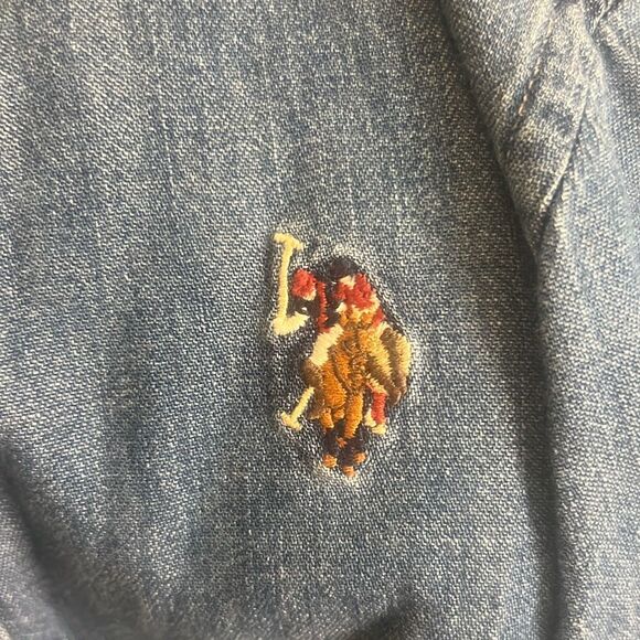 ✨U.S. Polo Assn. Boys Long Sleeve Button Down Denim Sz Medium Shirts✨ - Picture 9 of 9